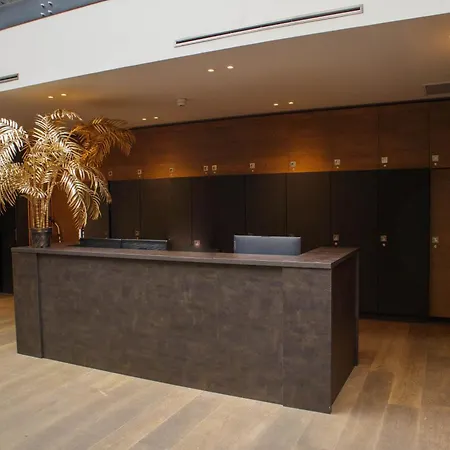 Manzo's Hotel 4*
