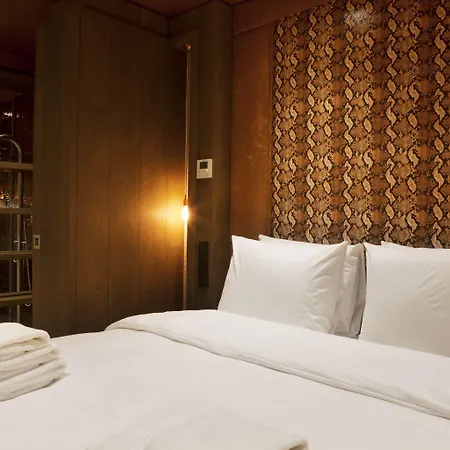Manzo's Hotel 4*