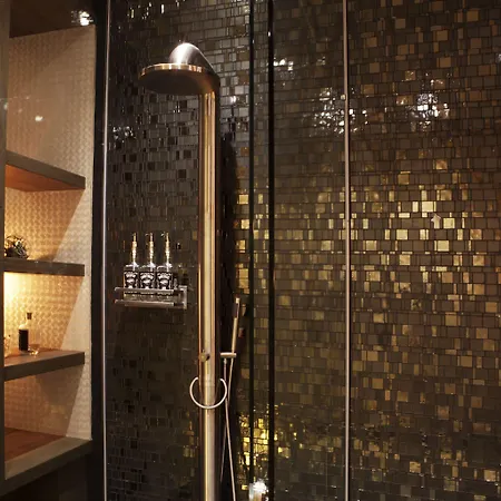Manzo's Hotel