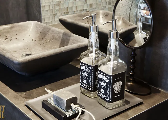 فندق Manzo's سانداكم