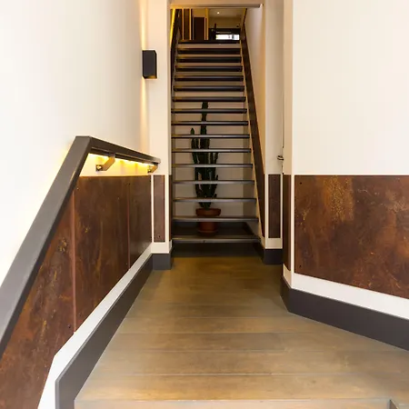 Manzo's Hotel Zaandam